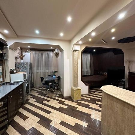 Studio Apartment Little Center, Heart Of Γιερεβάν Εξωτερικό φωτογραφία